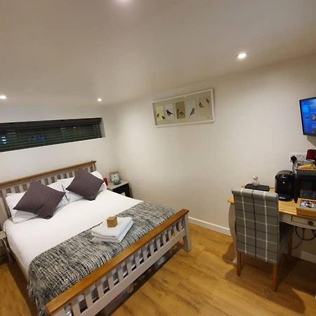 Annex In Chippenham With Parking And Wifi Villa Bagian luar foto