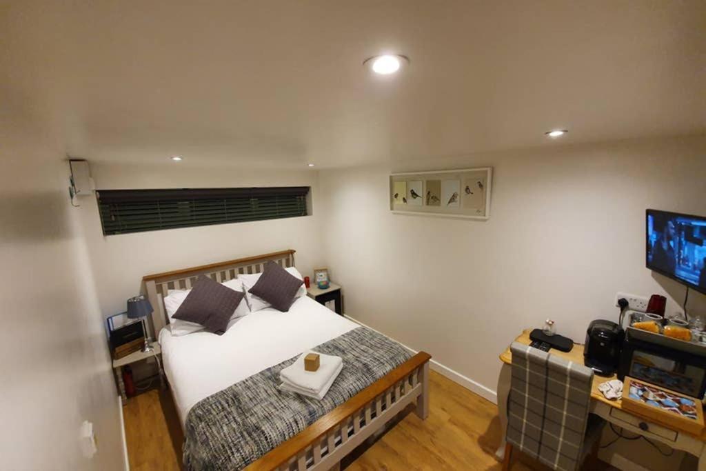 Annex In Chippenham With Parking And Wifi Villa Bagian luar foto